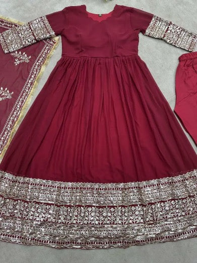 DESIGNER GEORGETTE EMBROIDERY SEQUENCE DESIGN WORK GOWN BOTTOM WITH DUPATTA MAROON
IN SIZE XL