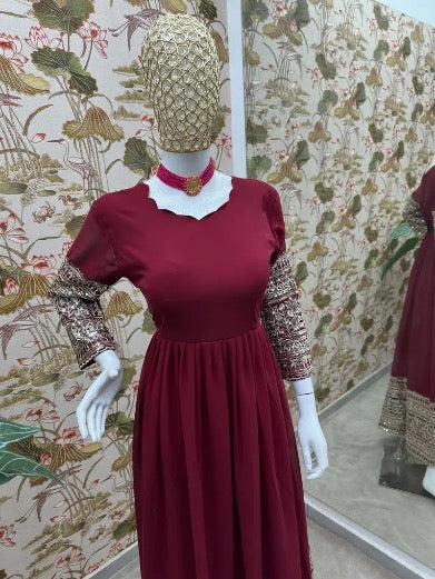 DESIGNER GEORGETTE EMBROIDERY SEQUENCE DESIGN WORK GOWN BOTTOM WITH DUPATTA MAROON
IN SIZE XL