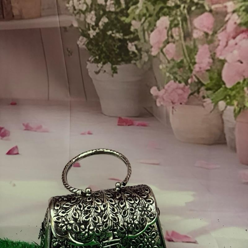 Indian Antique Vintage Style Royal Handmade Silver Metal Party Clutch for Wedding Favor Evening Clutches