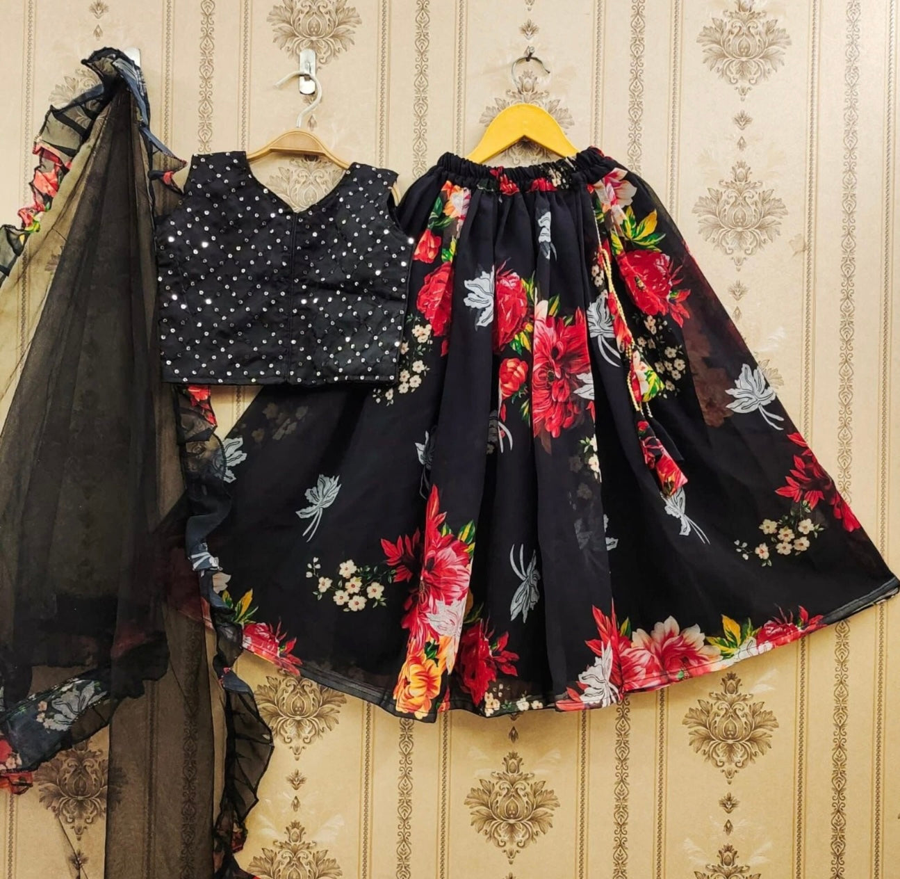 Kids Indian Traditional DESIGNER GEORGETTE DIGITAL PRINT WORK LEHENGA CHOLI age 4