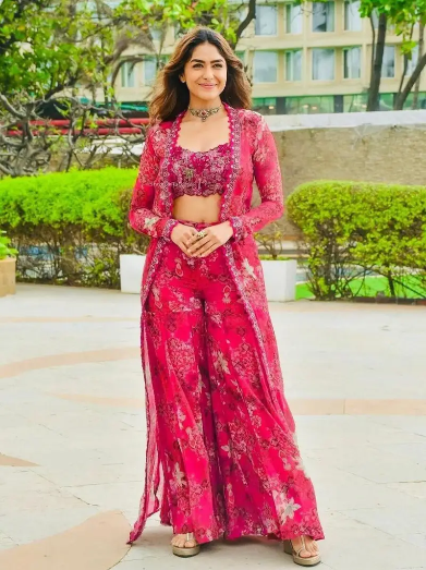 MODERN TABBY SILK THREAD WITH SEQUENCE WORK AND DIGITAL PRINT WORK BLOUSE SHARARA WITH SHRUG PINK IN SIZE XL