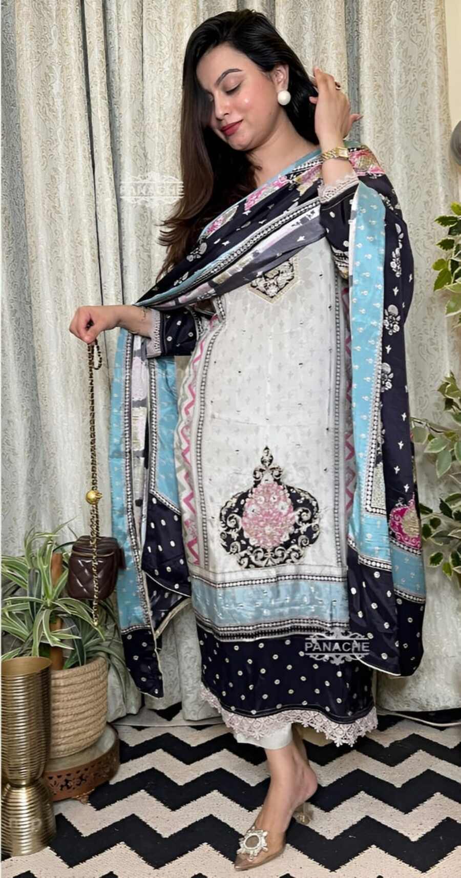 FANCY MUSLIN COTTON DIGITAL PRINTED REAL MIRROR HAND WORK TOP BOTTOM WITH DUPATTA WHITE