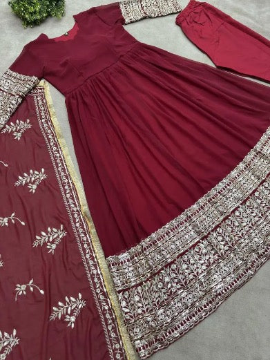DESIGNER GEORGETTE EMBROIDERY SEQUENCE DESIGN WORK GOWN BOTTOM WITH DUPATTA MAROON
IN SIZE XL