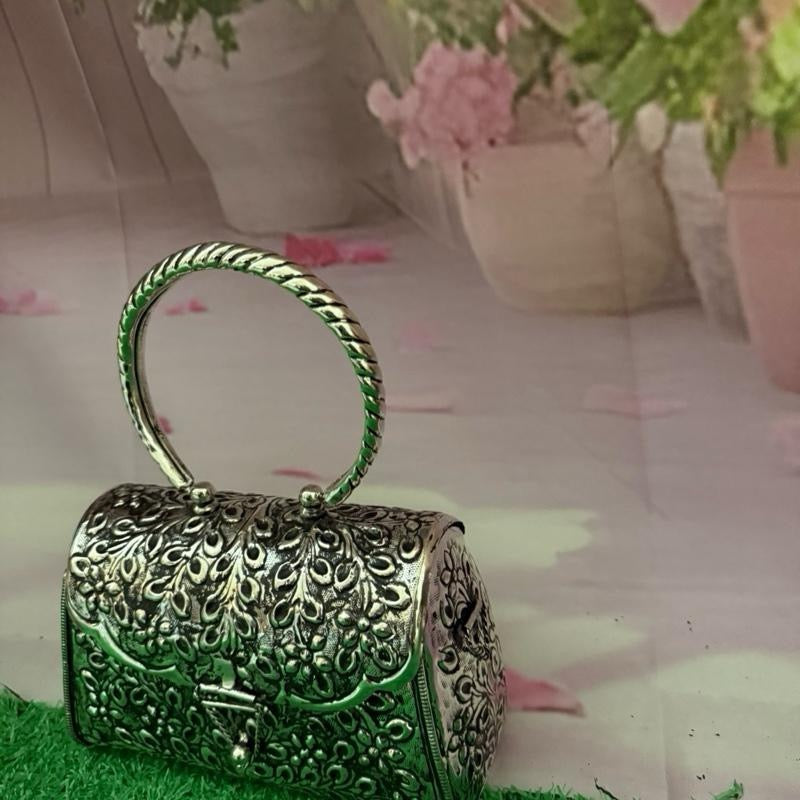 Indian Antique Vintage Style Royal Handmade Silver Metal Party Clutch for Wedding Favor Evening Clutches