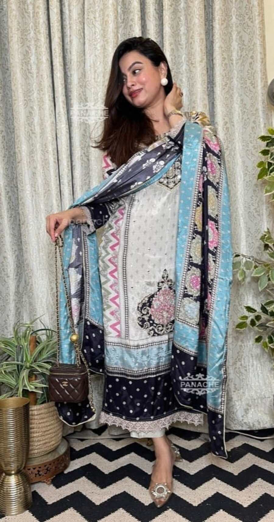 FANCY MUSLIN COTTON DIGITAL PRINTED REAL MIRROR HAND WORK TOP BOTTOM WITH DUPATTA WHITE