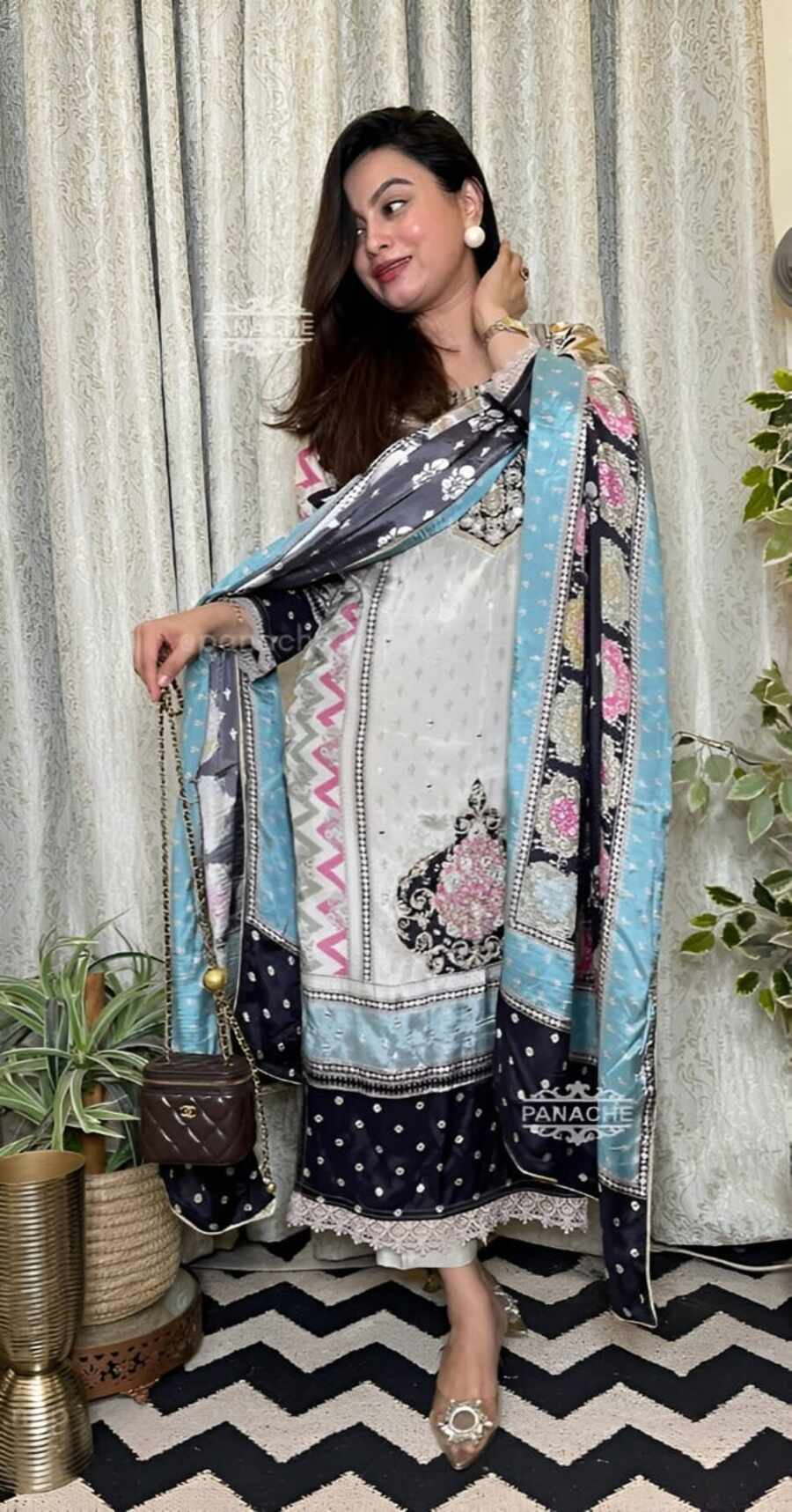 FANCY MUSLIN COTTON DIGITAL PRINTED REAL MIRROR HAND WORK TOP BOTTOM WITH DUPATTA WHITE