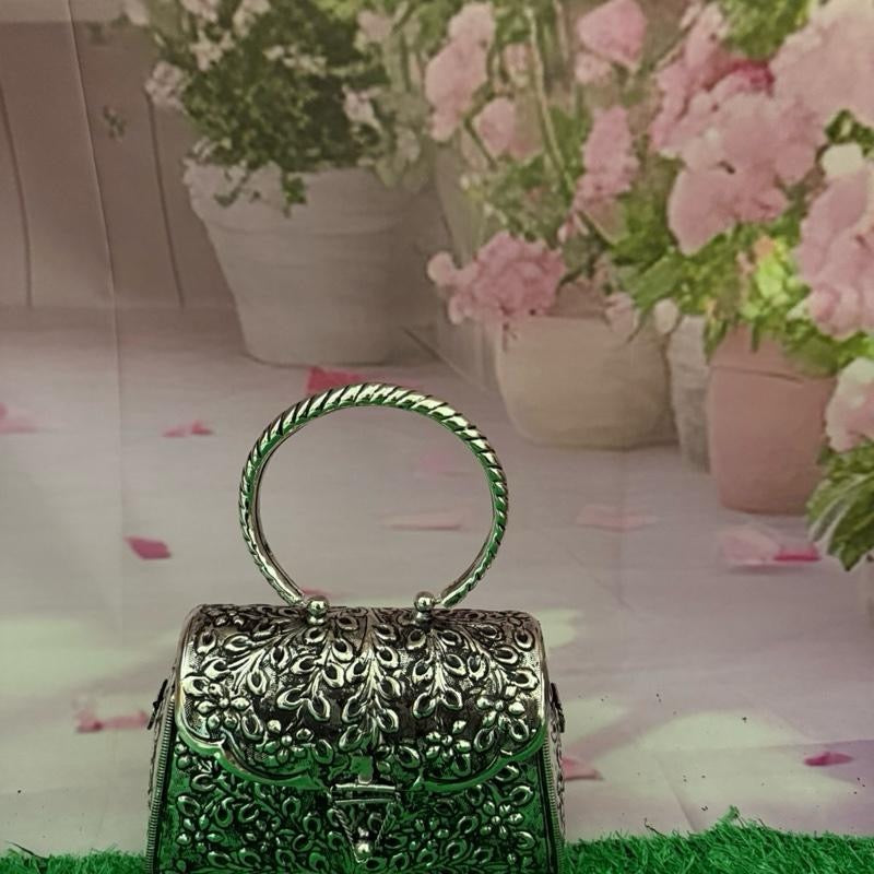 Indian Antique Vintage Style Royal Handmade Silver Metal Party Clutch for Wedding Favor Evening Clutches