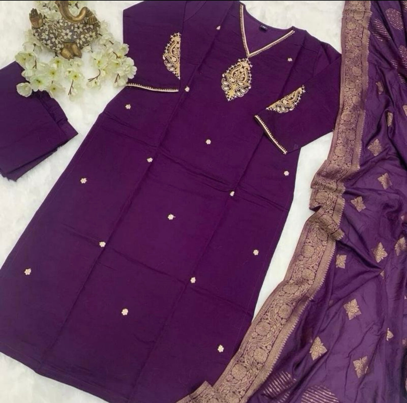 INDIAN GORGEOUS CHANDERI SILK EMBROIDERY WORK TOP BOTTOM WITH DUPATTA SIZE 40