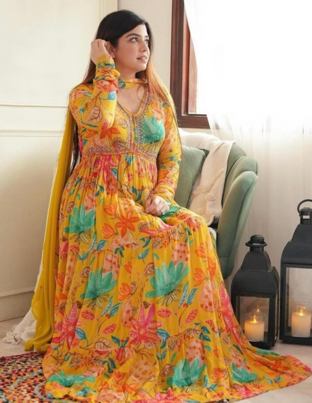 DESIGNER FAUX GEORGETTE
EMBROIDERY SEQUENCE WORK
WITH RUFFLE WORK ALIA CUT
GOWN WITH DUPATTA YELLOW XL