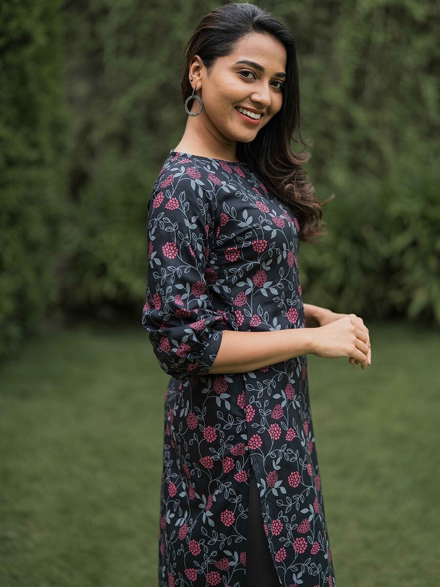 NEW ARRIVAL SOFT COTTON DIGITAL PRINTED KURTI BLACK