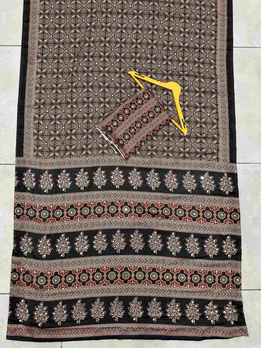 Indian DESIGNER GEORGETTE PRINT WITH BLACK SEQUENCE WORK LACE BORDER SAREE unstitched