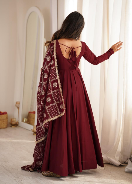 DESIGNER ROMAN CHANDERI PLAIN GOWN BOTTOM WITH EMBROIDERY SEQUENCE JARI WORK DUPATTA MAROON